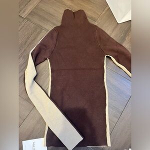 Women’s long sleeve double color turtleneck